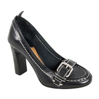 Chloe 8143